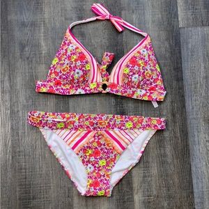 NWOT Victoria's Secret Bikini Size Large